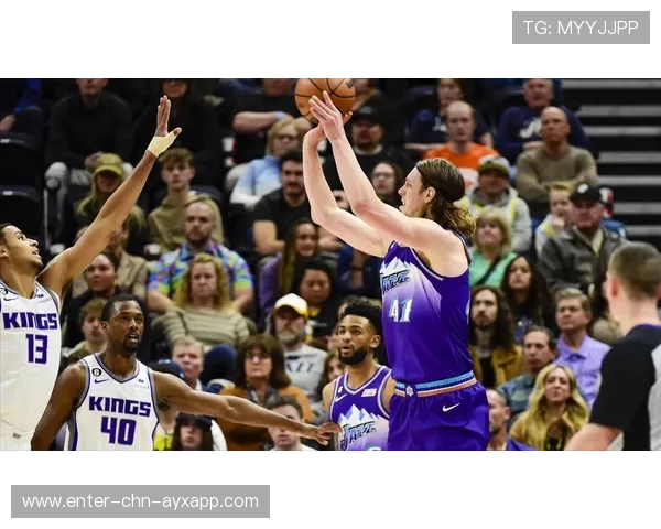 福克斯疾速反击上篮，国王将比赛拖入加时