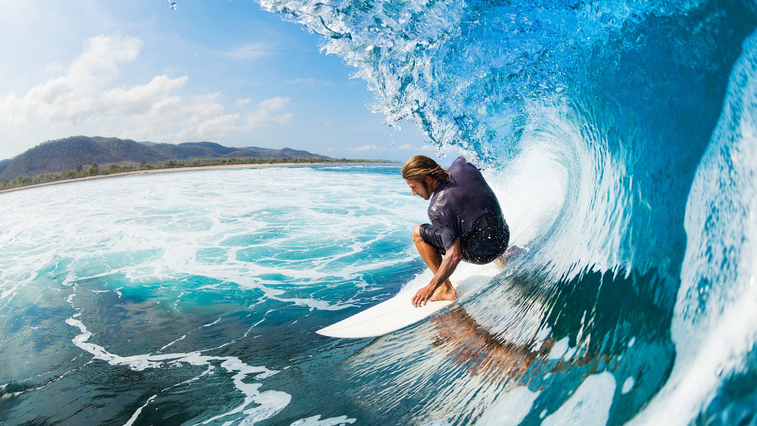 F1绿色赛季：环保技术全面升级，绿色f1赛车的图片