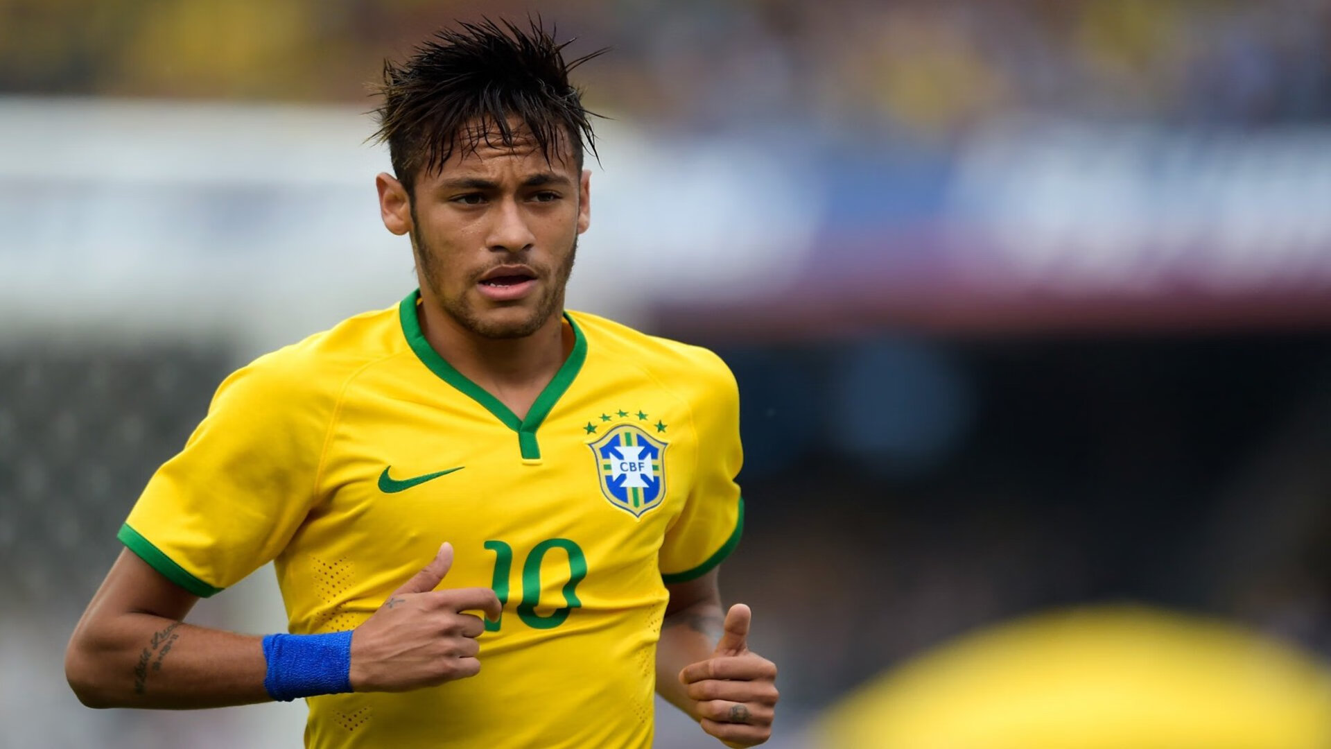 “英超场面火爆，球迷热情高涨”，zaker 英超